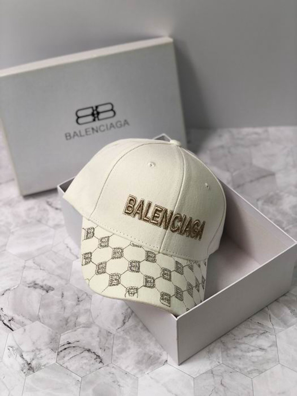 Ba1en*iaga Hat